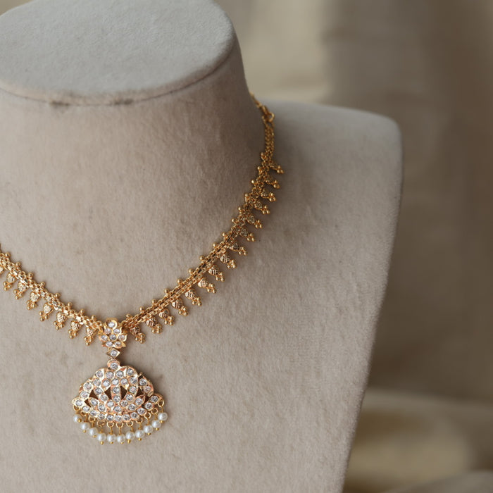 Heritage gold plated short necklace H222