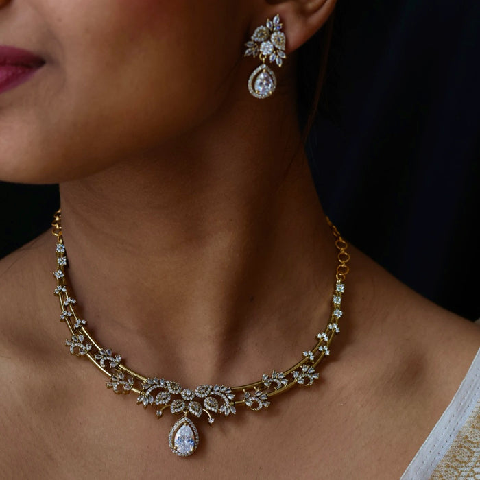 Antique white stone short necklace with earrings TTS45562