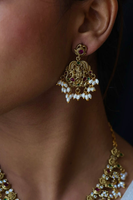Antique stone and pearl short necklace with earrings S1B2991