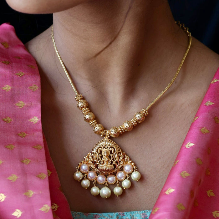 Heritage gold plated short necklace H0225