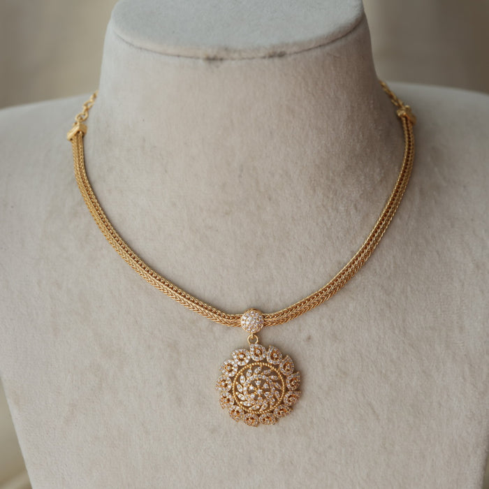 Heritage white stone gold plated short necklace H9010
