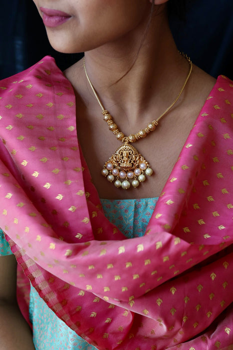 Heritage gold plated short necklace H0225