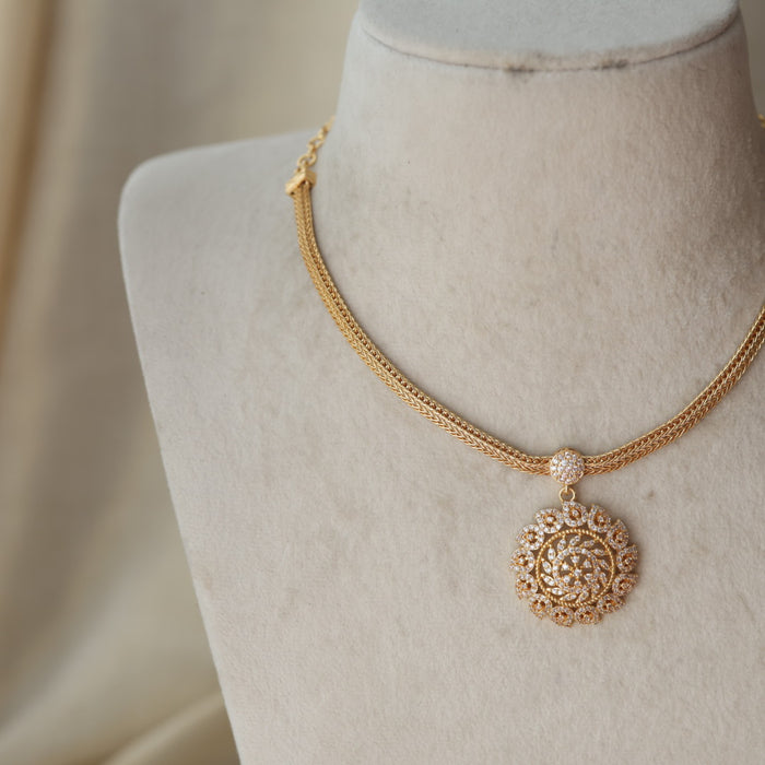 Heritage white stone gold plated short necklace H9010