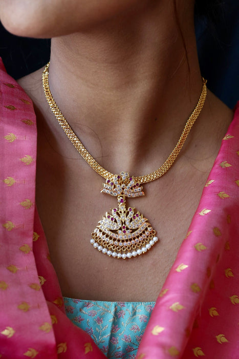 Heritage gold plated short necklace H0229