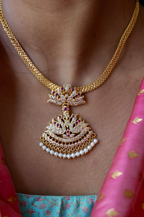 Heritage gold plated short necklace H0229