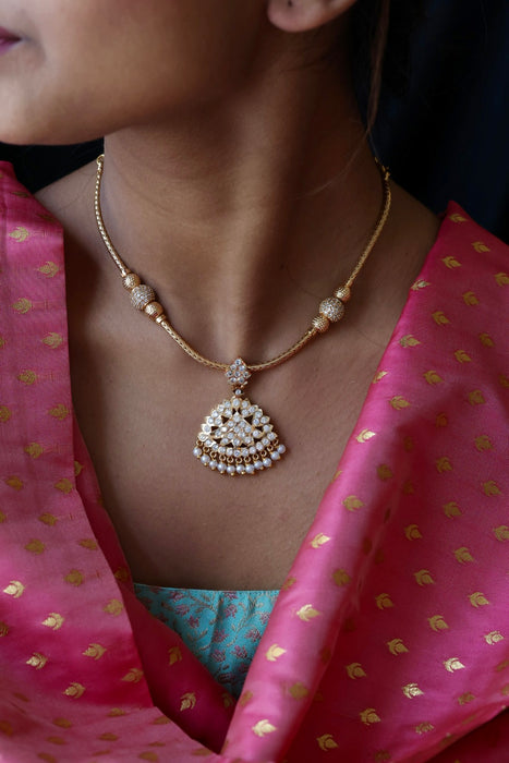 Heritage gold plated short necklace H0230