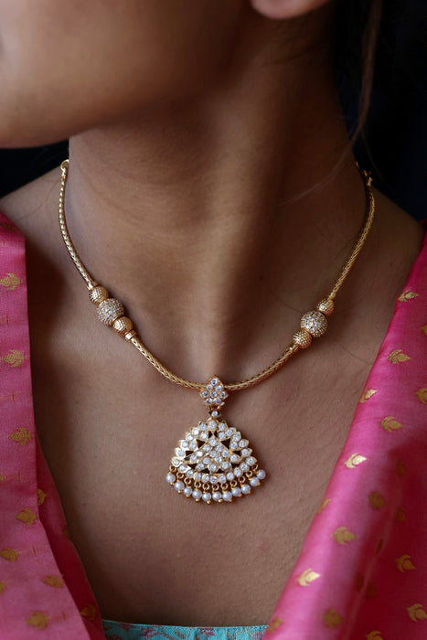 Heritage gold plated short necklace H0230