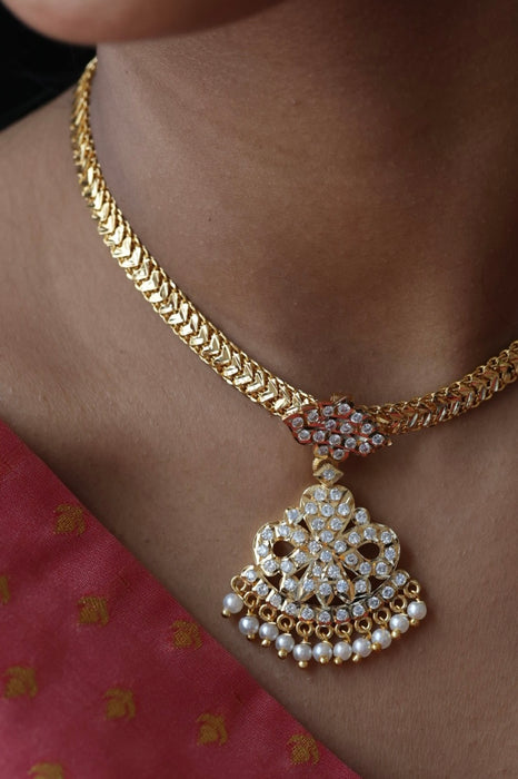 Heritage gold plated short necklace necklace H0015