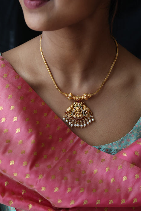 Heritage gold plated short necklace H0231