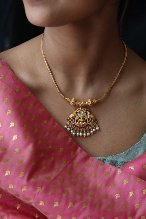 Heritage gold plated short necklace H0231