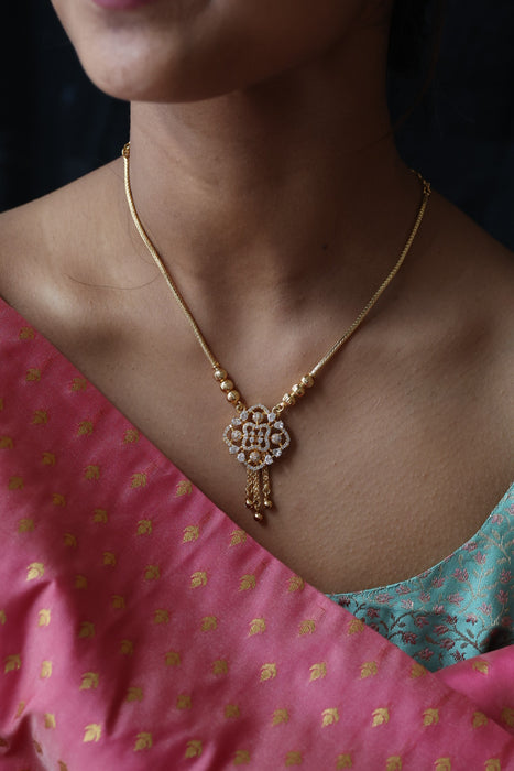Heritage gold plated short necklace H0232