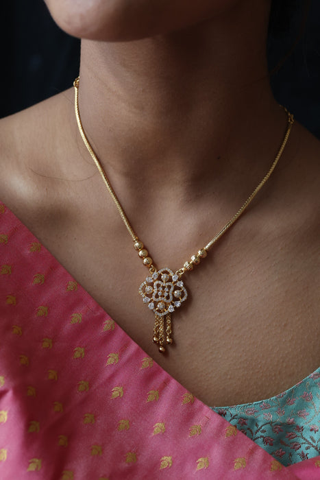 Heritage gold plated short necklace H0232