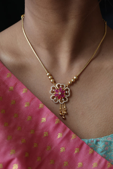 Heritage gold plated short necklace H0234