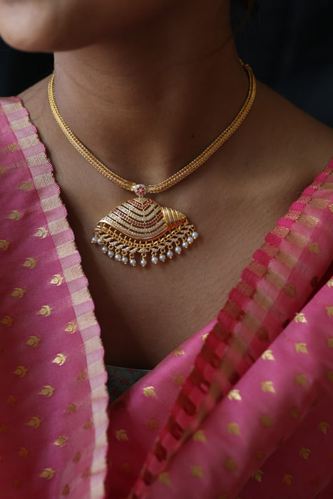 Heritage gold plated short necklace H0245
