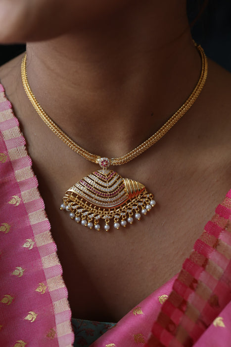 Heritage gold plated short necklace H0245