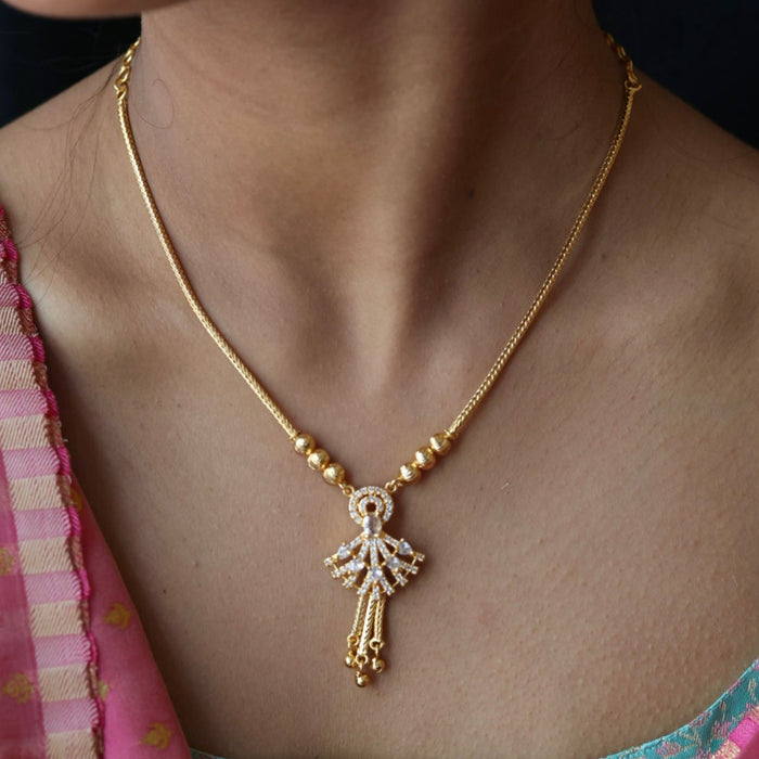 Heritage gold plated short necklace H0247