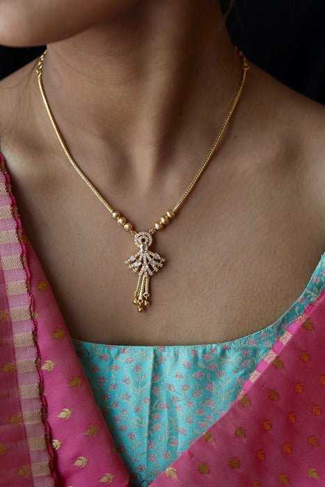 Heritage gold plated short necklace H0247