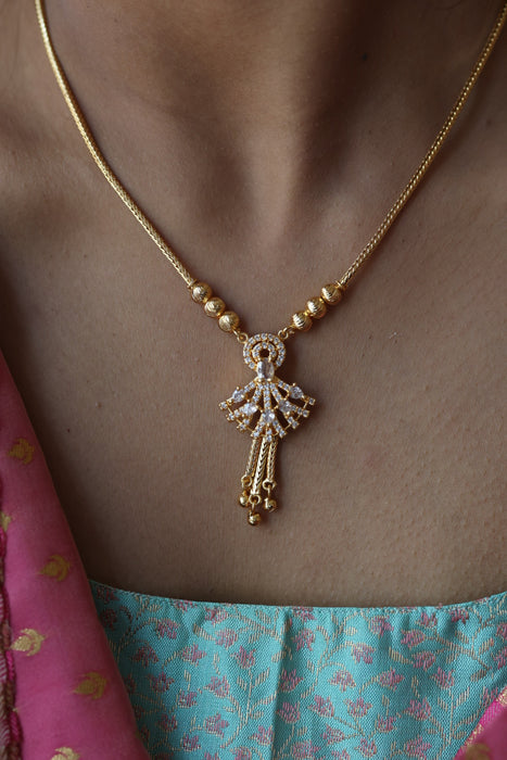 Heritage gold plated short necklace H0247