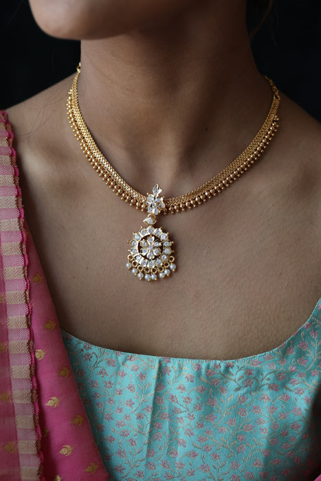 Heritage gold plated short necklace H0248