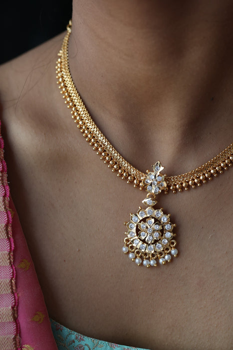 Heritage gold plated short necklace H0248