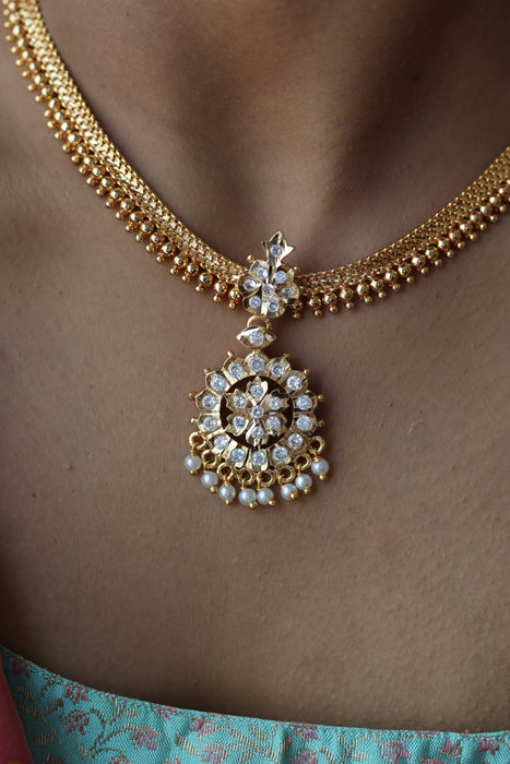 Heritage gold plated short necklace H0248