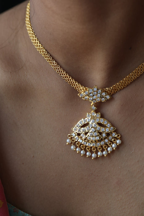 Heritage gold plated short necklace H0249