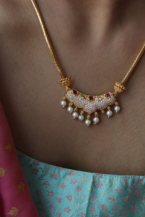Heritage gold plated short necklace with earrings H0876