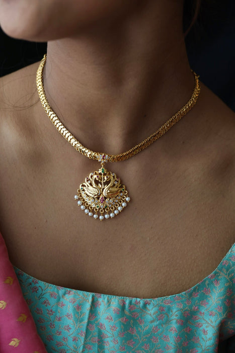 Heritage gold plated short necklace H0254