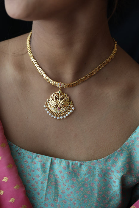 Heritage gold plated short necklace H0254