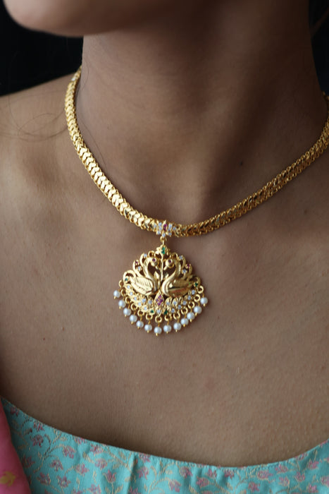 Heritage gold plated short necklace H0254