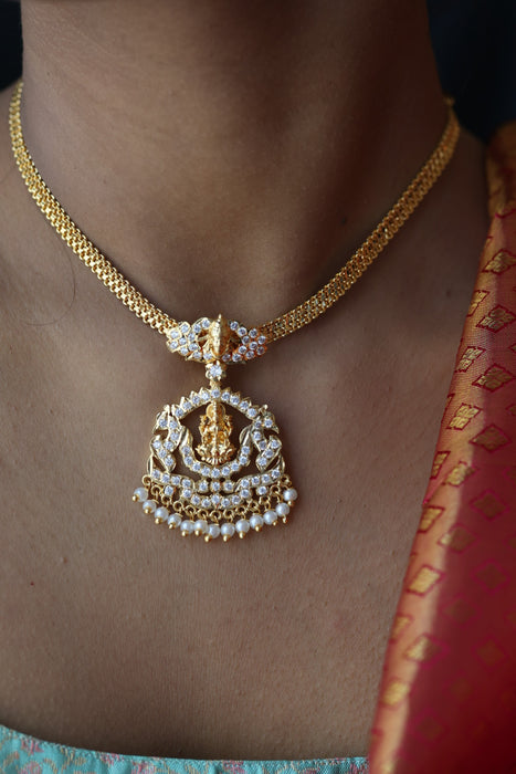 Heritage gold plated short necklace H0257