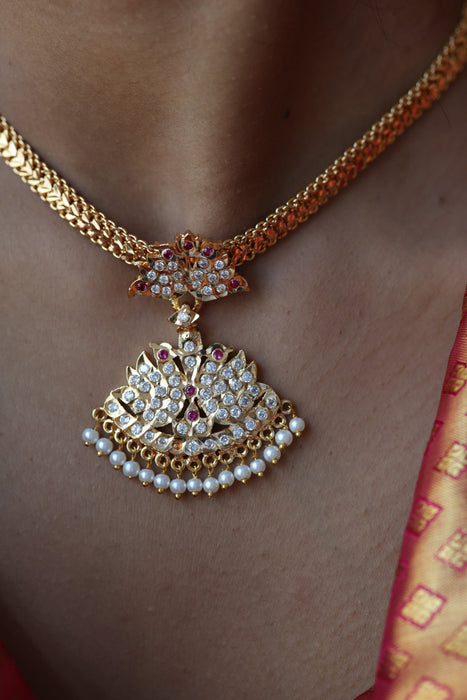 Heritage gold plated short necklace H0258