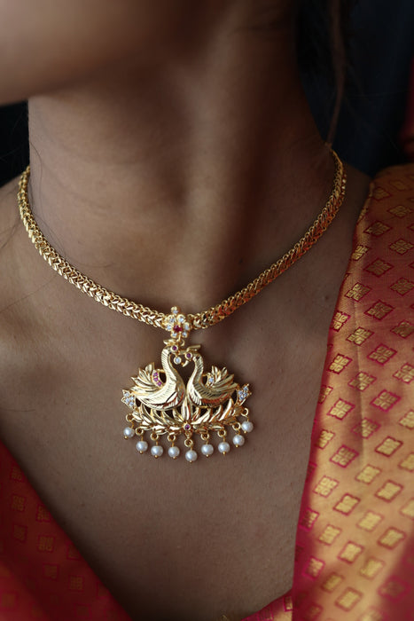 Heritage gold plated short necklace H0260
