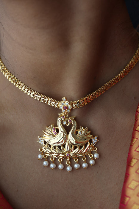 Heritage gold plated short necklace H0260