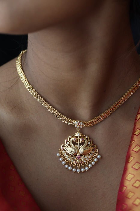 Heritage gold plated short necklace H0261