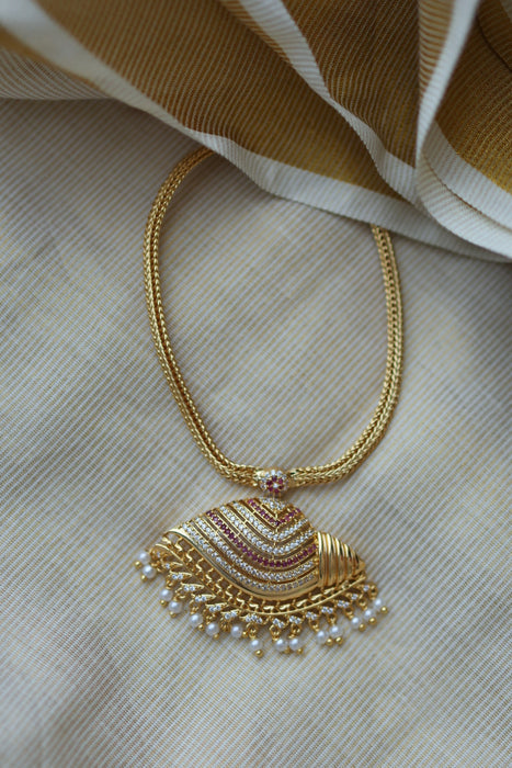Heritage gold plated short necklace H0245