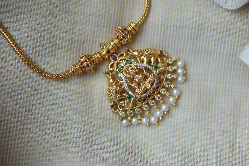 Heritage gold plated short necklace H0231