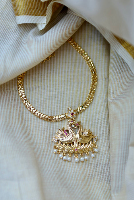 Heritage gold plated short necklace H0254