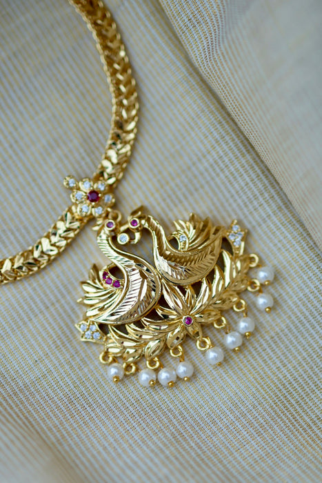 Heritage gold plated short necklace H0254