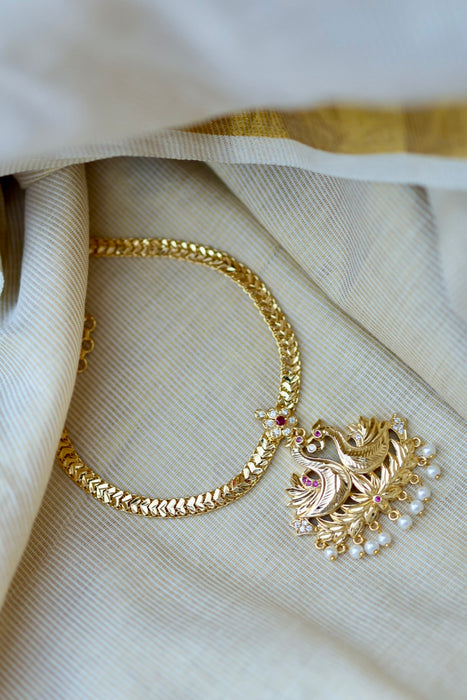 Heritage gold plated short necklace H0260