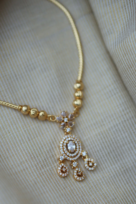 Heritage gold plated short necklace H022789