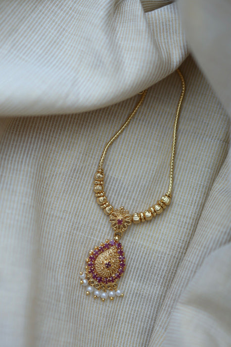 Heritage gold plated short necklace H02566