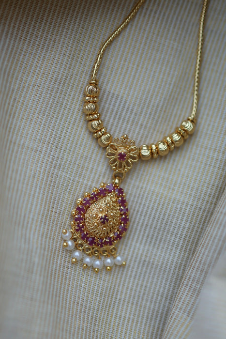 Heritage gold plated short necklace H02566
