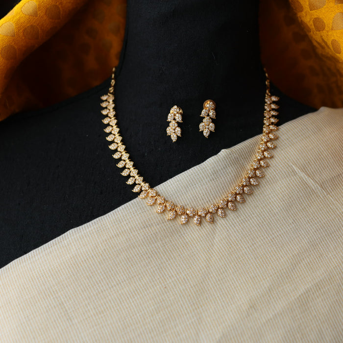 Heritage gold plated mango design short necklace H1029