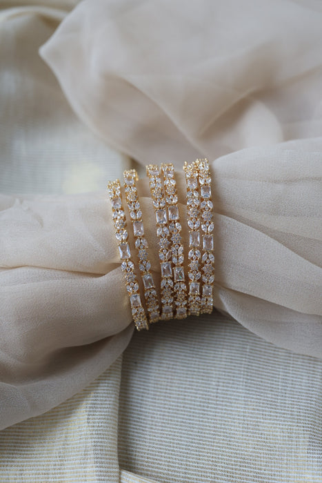 Heritage gold plated white stone bangle HB652964