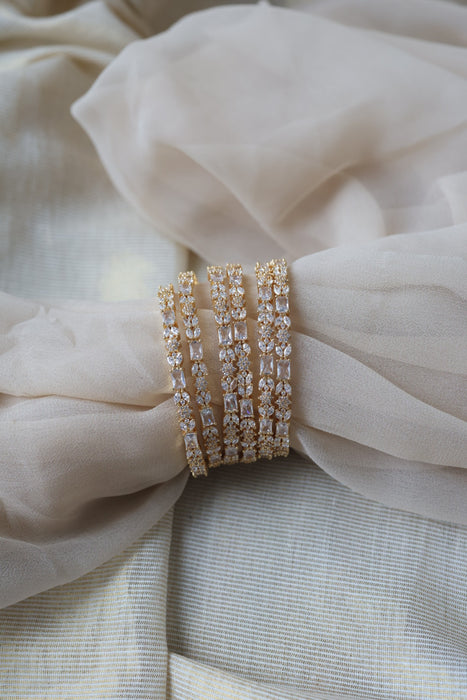 Heritage gold plated white stone bangle HB652964