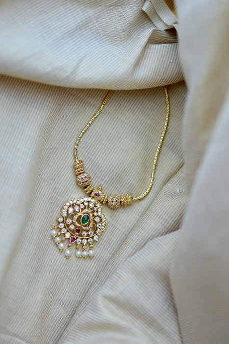 Heritage gold plated short necklace H0234