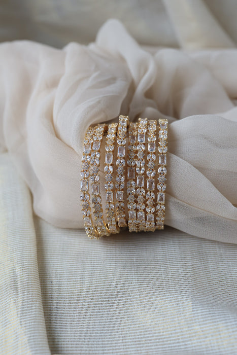 Heritage gold plated white stone bangle HB652964