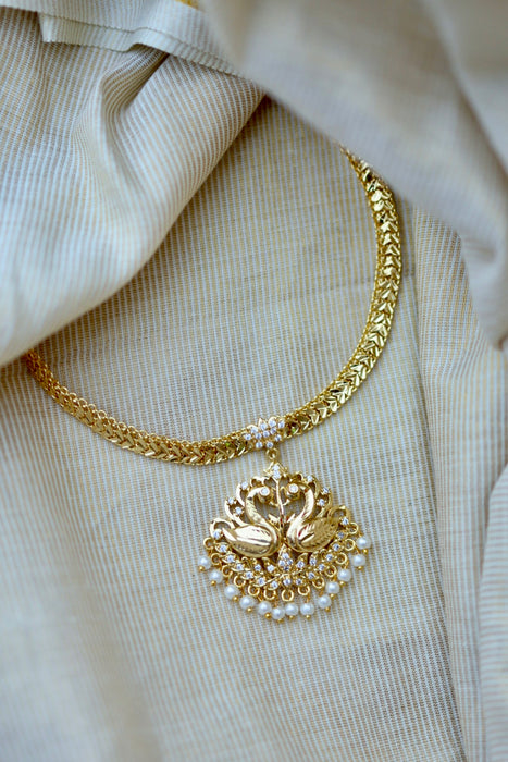 Heritage gold plated short necklace H0259