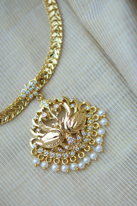 Heritage gold plated short necklace H0259